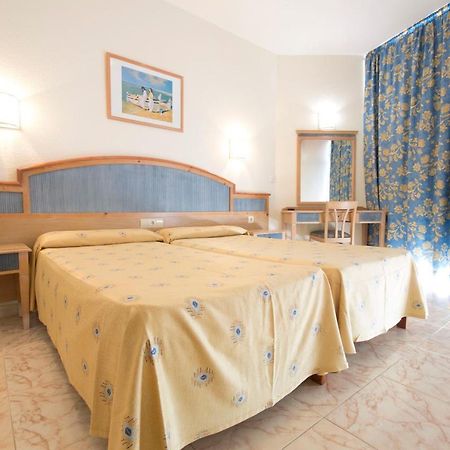 Azuline Hoteles Mar Amantis & II San Antonio Kültér fotó
