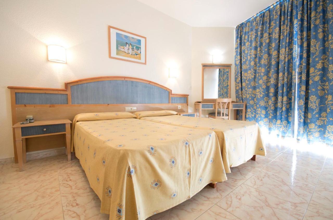 Azuline Hoteles Mar Amantis & II San Antonio Kültér fotó