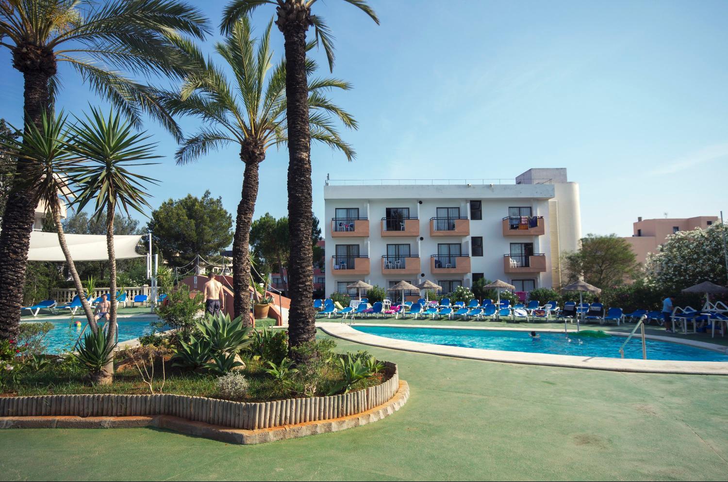 Azuline Hoteles Mar Amantis & II San Antonio Kültér fotó