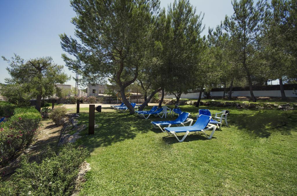 Azuline Hoteles Mar Amantis & II San Antonio Kültér fotó