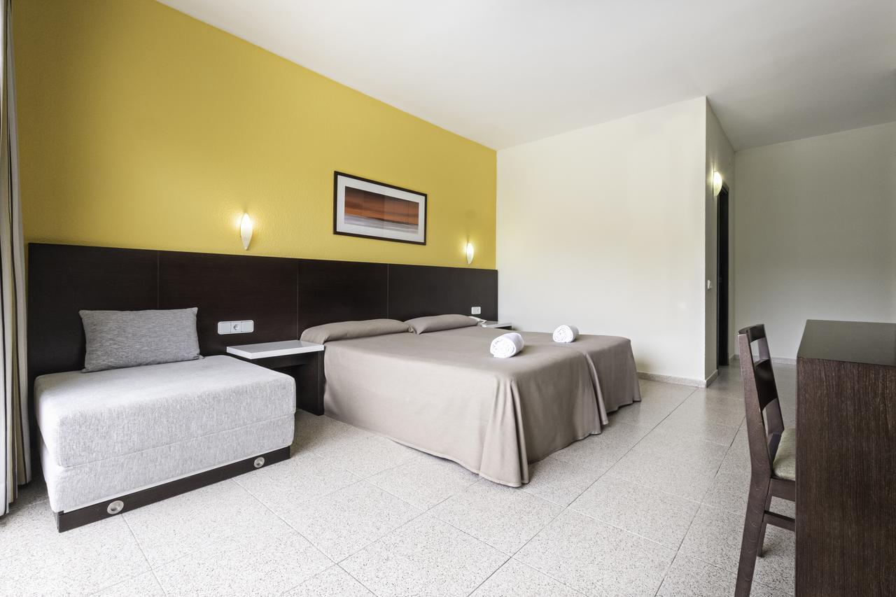 Azuline Hoteles Mar Amantis & II San Antonio Kültér fotó
